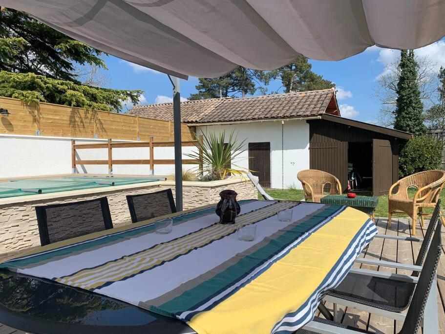 La Maison Des Jardins * Naujac-sur-Mer